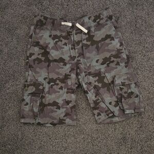 Cat & Jack Camouflage Cargo Shorts - Gray and Black